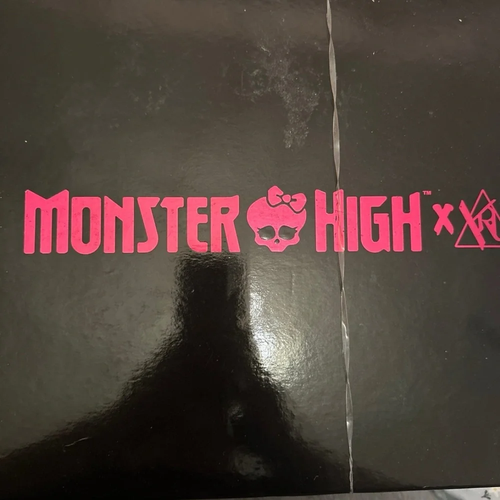YRU Monster High Platform Shoes - Black and Pink - Picture 1 of 10